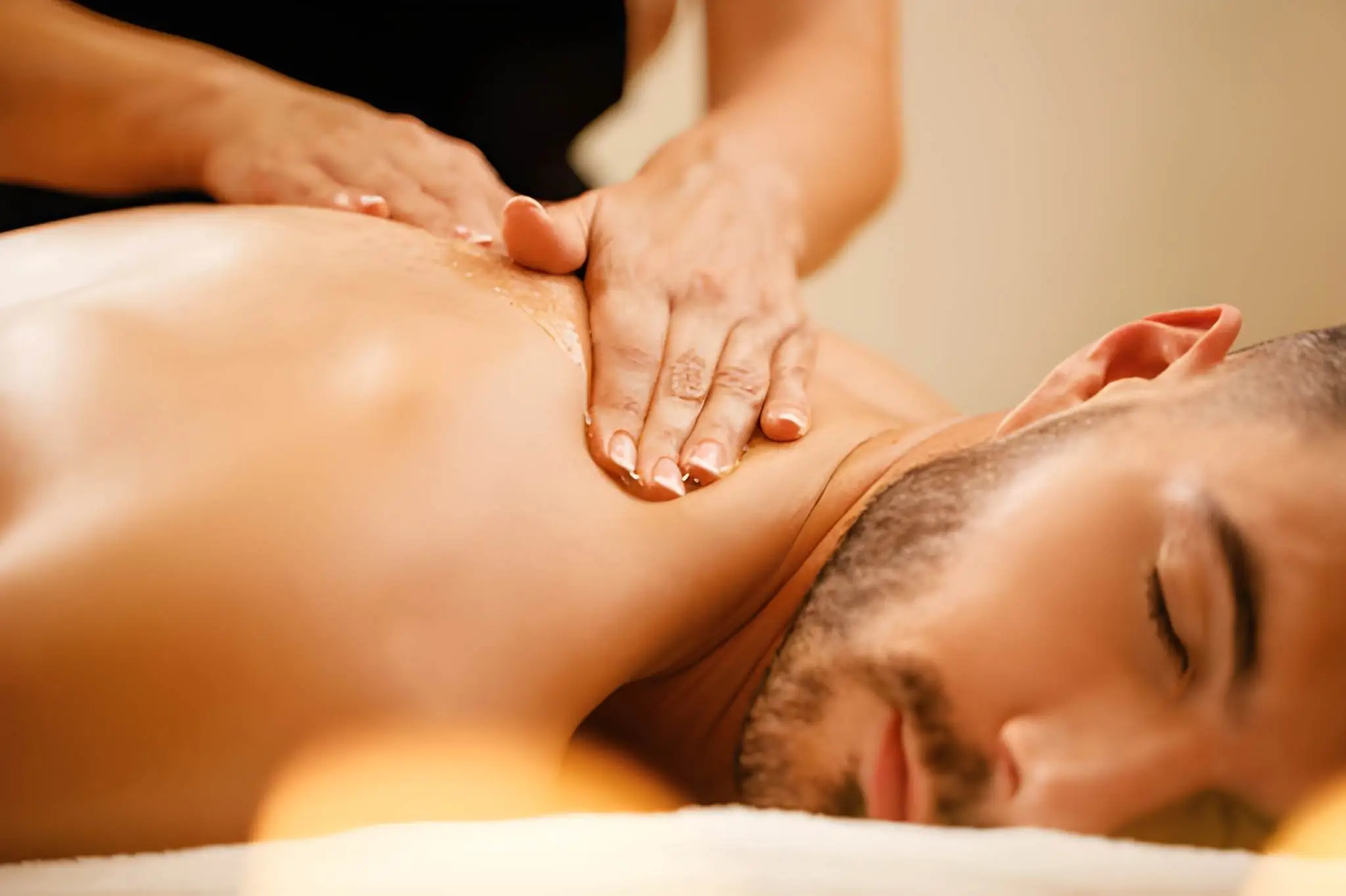 relaxing massage near business bay